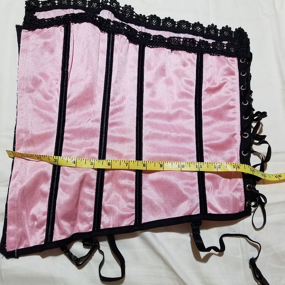 Pink corset w removal garter clips size medium - Picture 3 of 8